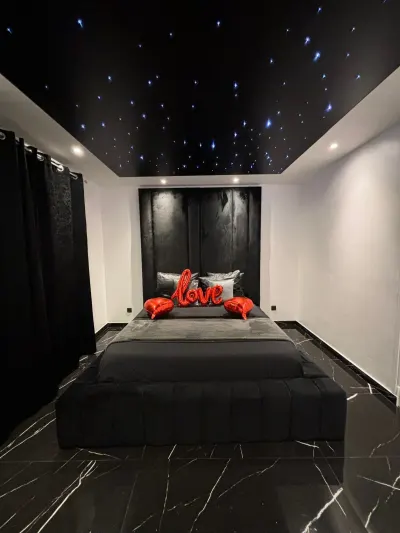 Love Room 92 Colombes, photo 3