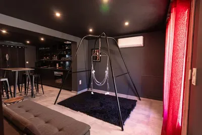 Chez MV - L’Interdit – Luxe, Glamour et Sensualité, photo 3
