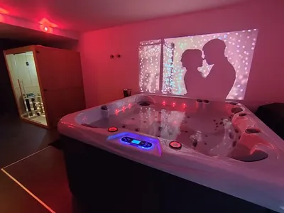 Avec Toi suites spa: La GLAMOUR, love room à Barlin