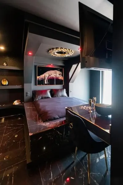 Suite D&S Luxe — Chambre de luxe, love room à Firminy