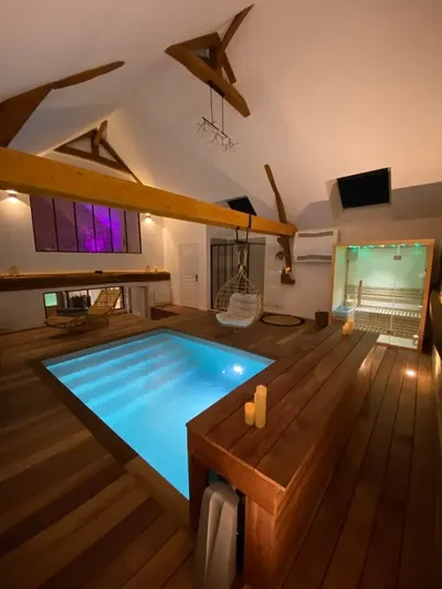 La Grange Epicurienne, love room à La Ferrière-Bochard