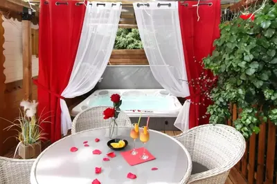 Escale Cocooning, love room à Bruyères