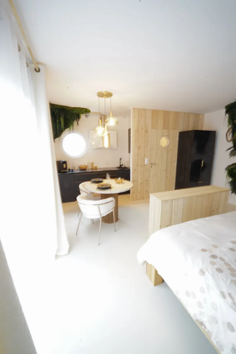 Tropic Bloom Spa & Cinema, photo 11