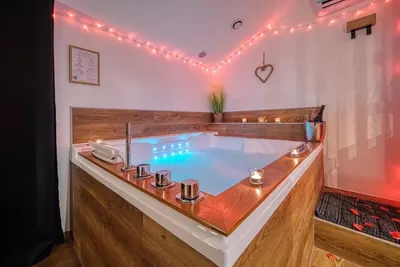 La Parenthèse Romantique, love room à Triors