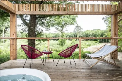 Loire Valley Lodge - Lodges design avec jacuzzi privé en terrasse - O'plumes, love room à Esvres-sur-Indre