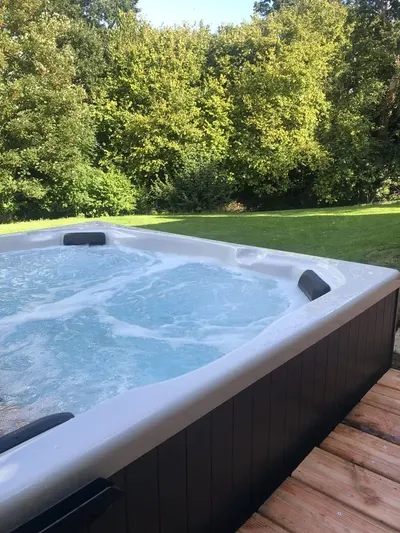 Les Ajoncs, love room à Pédernec