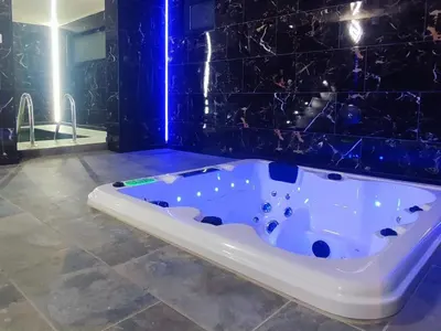 R luxury piscine et spa privatifs, photo 4