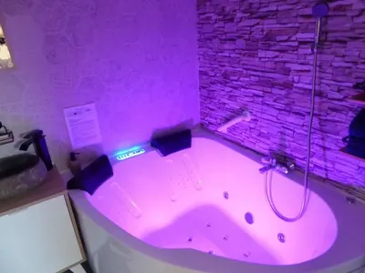 Le nid douillet d'Alsace et sa balnéo, love room à Ottmarsheim