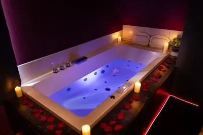Urban Spa - 3 nuances de plaisir, love room à Troyes