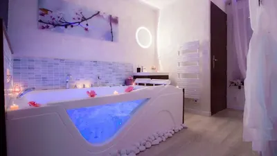 Suite Hors du Temps, love room au Castelet