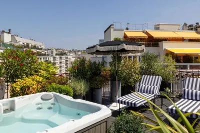Hôtel Félicien - Suite Terrasse Jacuzzi, love room à Paris
