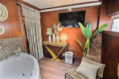 VIP Paris Yacht hôtel - Suite Bali, photo 4
