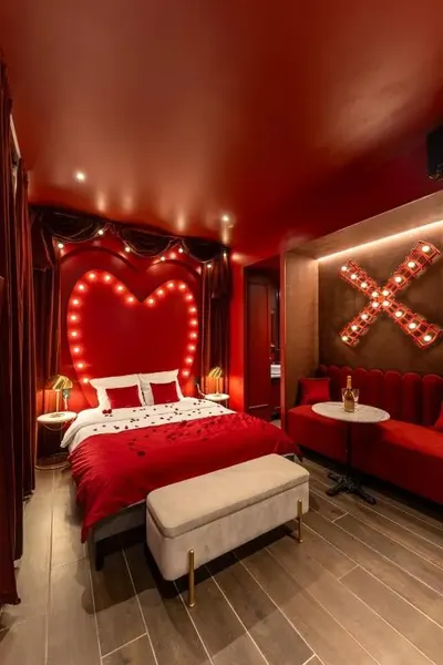 Suite Moulin des Rêves – Loveroom romantique avec balnéo privative à Martigues, love room à Martigues