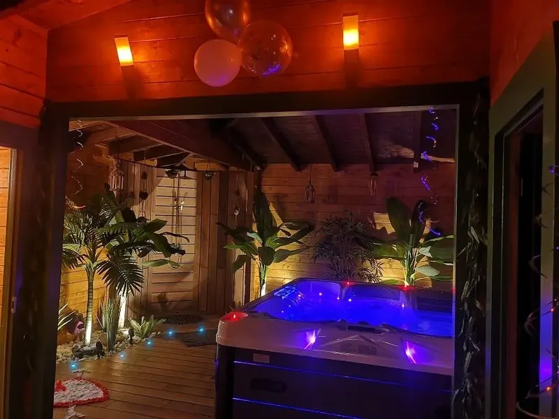 Tropical Spa - Le Chalet, love room à Lille