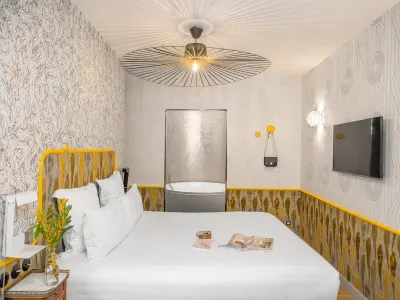 Hôtel Crayon Rouge - Junior Suite, love room à Paris