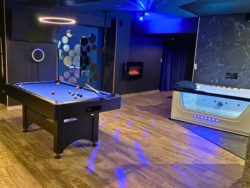 Suite Cléopâtre - Doux Bleu Jeux, love room à Niort