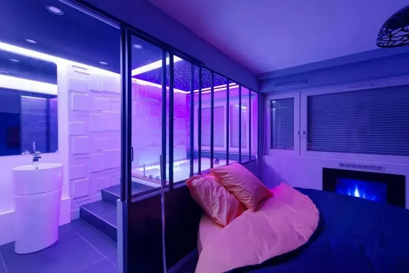 Appartement-jacuzzi / love room, love room à Metz