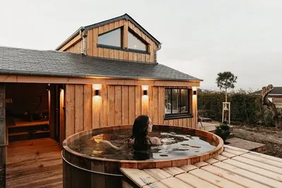 La Cabane - Les Secrets d'Honfleur, love room à Cricquebœuf