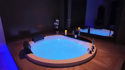 Les Suites du Payré - Suite Passion, love room à Talmont-Saint-Hilaire