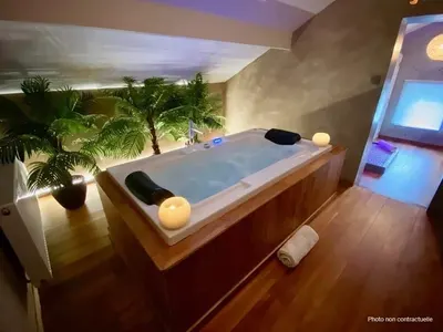 Suite Cocoon by Le Clos des Thermes, love room à Chaudfontaine