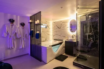 Love Room 91 - Jacuzzi Secret ♥️ Parenthèse romantique et sensuelle à 30 minutes de Paris, photo 4