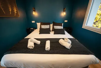 Suite romantique avec baignoire Balnéo en pleine montagne, photo 4