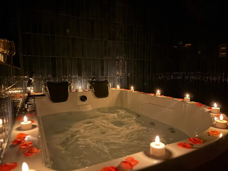 Le Secret de Cléopâtre - Suite de Luxe avec Jacuzzi et Pièce Secrète, photo 7