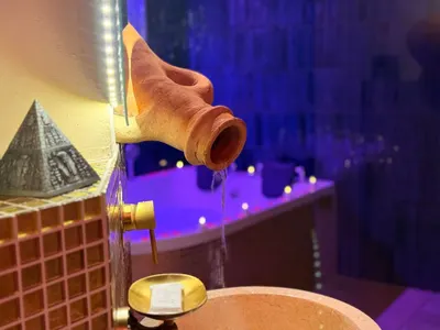Le Secret de Cléopâtre - Suite de Luxe avec Jacuzzi et Pièce Secrète, photo 3