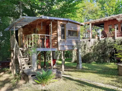 La cabane de l'oiseau, love room à Couze-et-Saint-Front