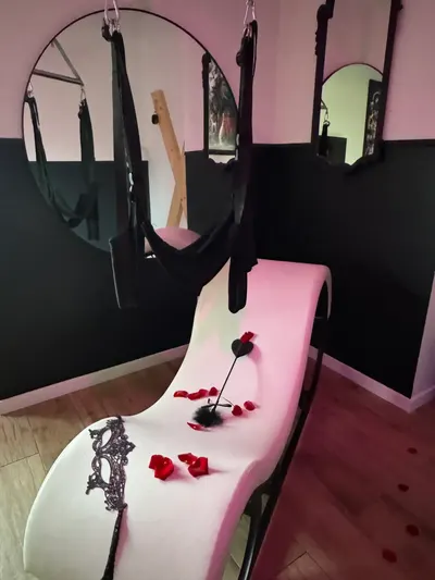 Secret Désir - Haut de gamme - Spa - Espace coquin, photo 4