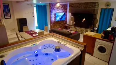 DOMAINE DE LA BESNERIE - Le Lodge Spa, love room à Tanis