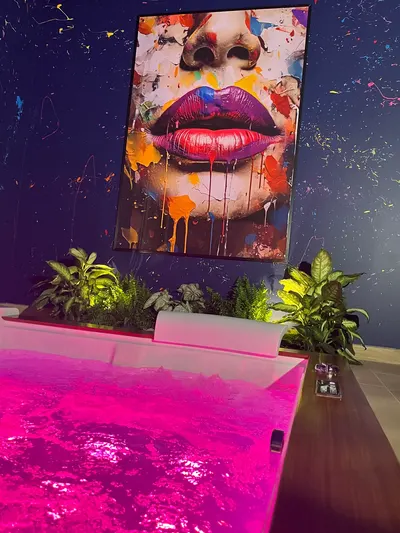 Love Room avec Jacuzzi Privatif Loft Sensation, photo 3