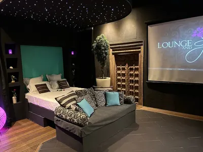 Lounge and Spa, love room à Bray-Saint-Aignan