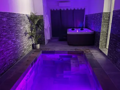 L'INSTANT ROMANTIQUE - Suite Santorin, love room à Beaucaire