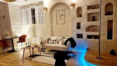 L'Alcôve, love room à Longué-Jumelles