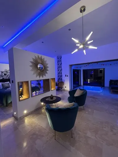 Le Vertu'Ose, love room à Rougiers