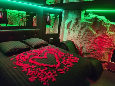 La Cachette Secrète – Maison romantique à Caen avec Balnéo et Sauna privatif, Normandie, photo 3