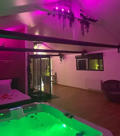 Le Spa'Cieux Chartres, love room à Coltainville