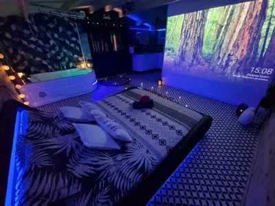 Suite Entre Parentheses, love room à La Cadière-d'Azur