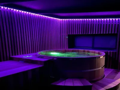 Gîtes de La Gasteleine - Côté SPA Bois, love room à Heuqueville