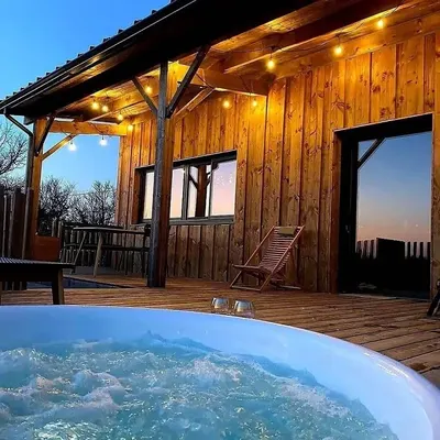 Les 2 Cabanes - Cabane du haut, love room à Labastide-Gabausse