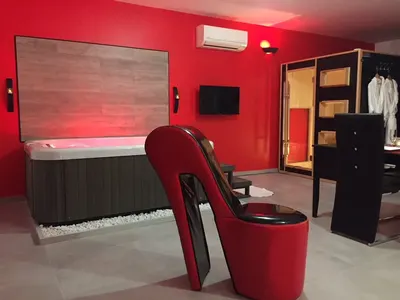 L'INSTANT ROMANTIQUE - La suite Végas, love room à Comps