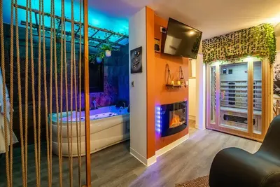 Le lovely Gruissanais, love room à Gruissan