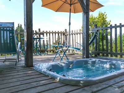 Domaine de Pech et Lafon - Cabane Spa Daims, love room à Clairac