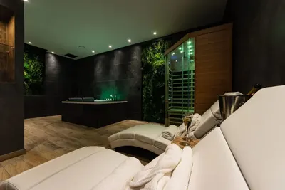 Appart Hôtel SPA Melina & Alfred, photo 2
