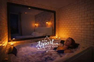Le Chic & Balnéo, love room à Périgueux