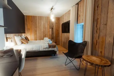 Domaine des Thermes - Suite Lodge, love room à Awans