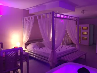 L'INSTANT ROMANTIQUE - Suite Princesse, love room à Comps