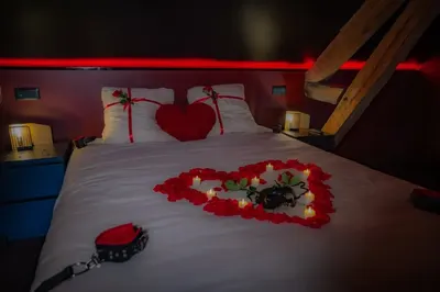 Le champ des plaisirs, love room à Champlost