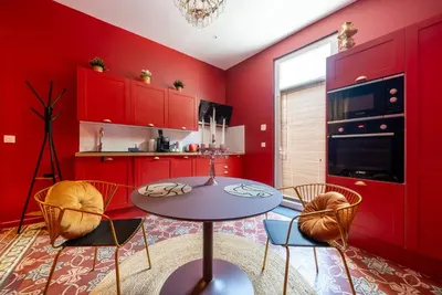 Love Room chez Luxuria – Hébergement Romantique à Avignon, photo 3